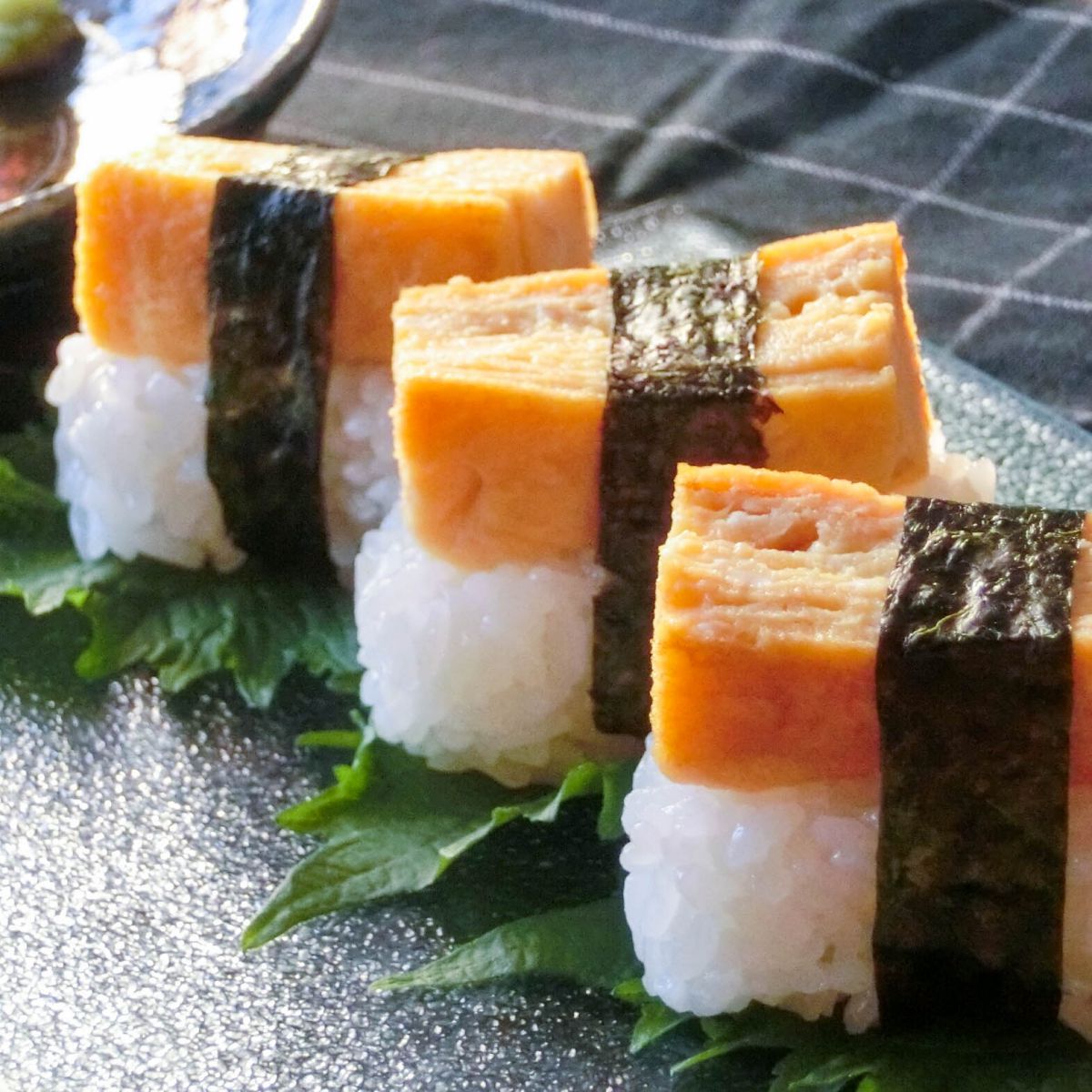 Tamagoyaki sushi