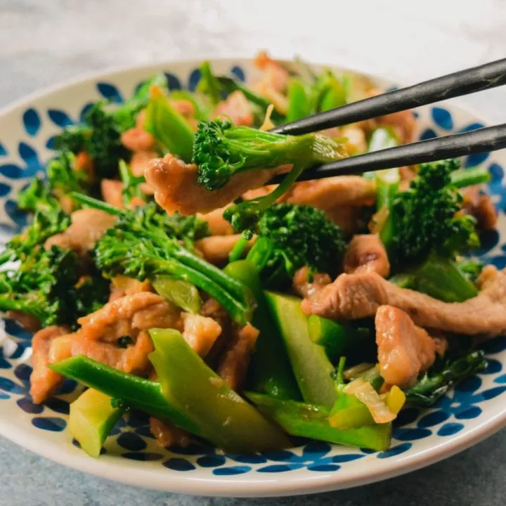 Sauté de porc au brocoli et à la sauce soja