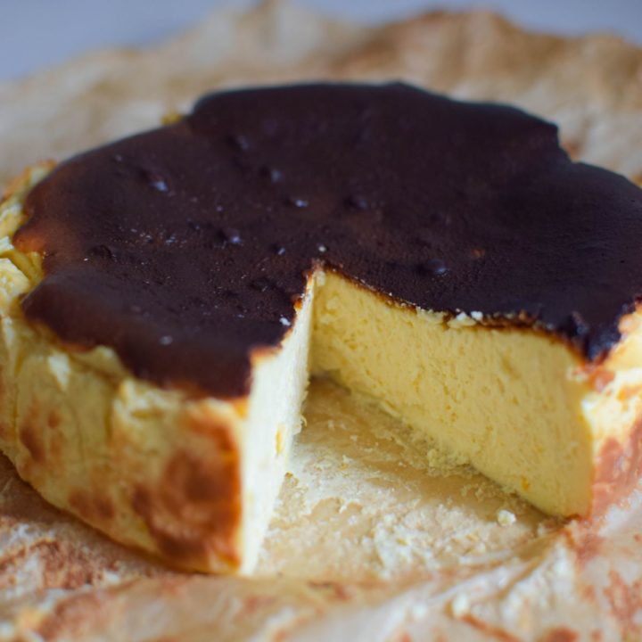 Cheesecake basque (gâteau au fromage)