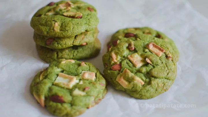Cookies au chocolat blanc, au matcha et à l'amande