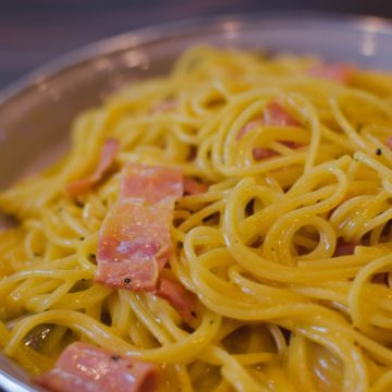 Pâtes carbonara la meilleure recette (avec crème fraîche)