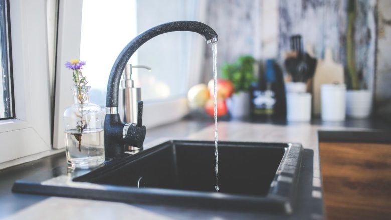 Comment améliorer le goût de l'eau du robinet ?